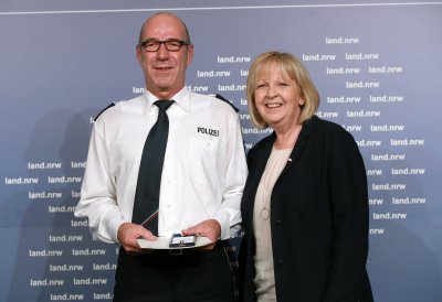 Ministerpräsidentin Kraft verleiht die Rettungsmedaille an 30 Bürgerinnen und Bürger