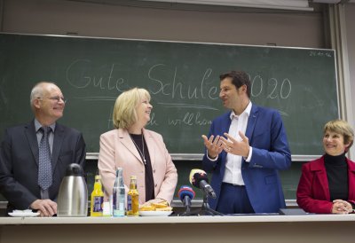 Ministerpräsidentin Hannelore Kraft besucht Schulzentrum Gerthe in Bochum 