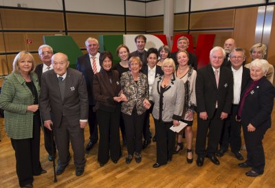 Verleihung des Verdienstordens des Landes Nordrhein-Westfalen an weitere 17 Bürgerinnen und Bürger
