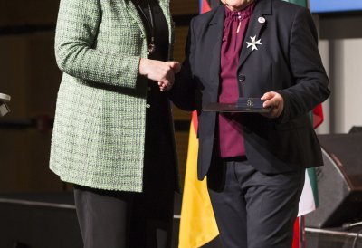 Verleihung des Verdienstordens des Landes Nordrhein-Westfalen an weitere 17 Bürgerinnen und Bürger