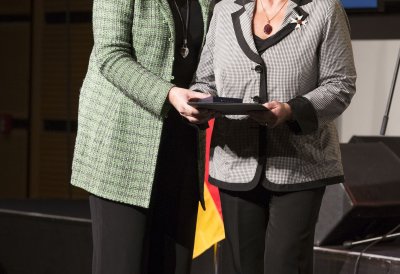 Verleihung des Verdienstordens des Landes Nordrhein-Westfalen an weitere 17 Bürgerinnen und Bürger