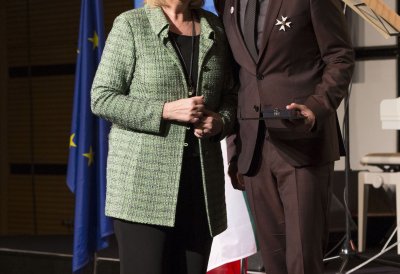 Verleihung des Verdienstordens des Landes Nordrhein-Westfalen an weitere 17 Bürgerinnen und Bürger