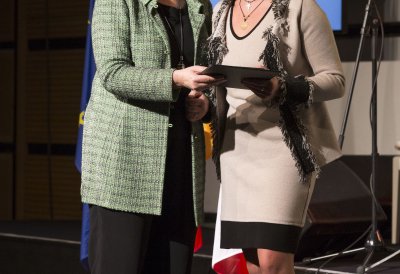 Verleihung des Verdienstordens des Landes Nordrhein-Westfalen an weitere 17 Bürgerinnen und Bürger