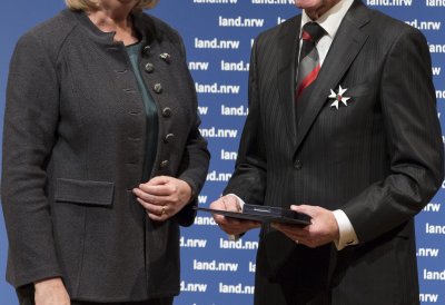 Ministerpräsidentin Hannelore Kraft verleiht den Verdienstorden des Landes Nordrhein-Westfalen an 26 Bürgerinnen und Bürger