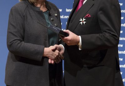Ministerpräsidentin Hannelore Kraft verleiht den Verdienstorden des Landes Nordrhein-Westfalen an 26 Bürgerinnen und Bürger