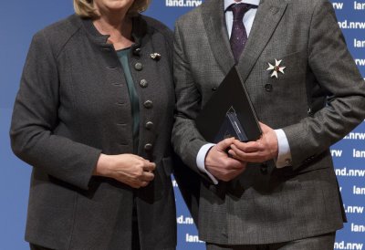 Ministerpräsidentin Hannelore Kraft verleiht den Verdienstorden des Landes Nordrhein-Westfalen an 26 Bürgerinnen und Bürger