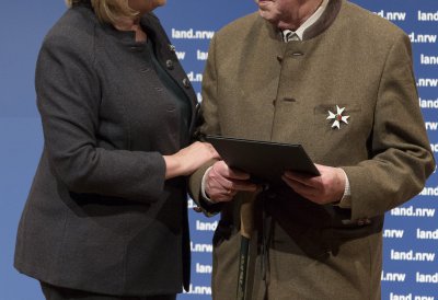 Ministerpräsidentin Hannelore Kraft verleiht den Verdienstorden des Landes Nordrhein-Westfalen an 26 Bürgerinnen und Bürger