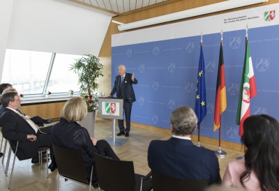 Ministerpräsident Laschet verleiht den Verdienstorden des Landes Nordrhein-Westfalen