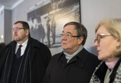 Ministerpräsident Armin Laschet gedenkt in Auschwitz den Opfern des Holocaust