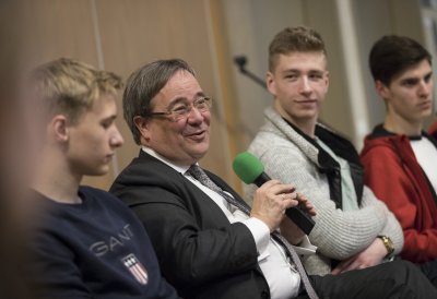 Ministerpräsident Armin Laschet gedenkt in Auschwitz den Opfern des Holocaust