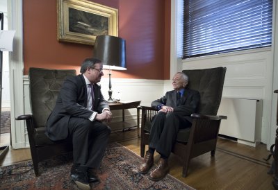 Ministerpräsident Armin Laschet trifft den Schriftsteller Louis Begley
