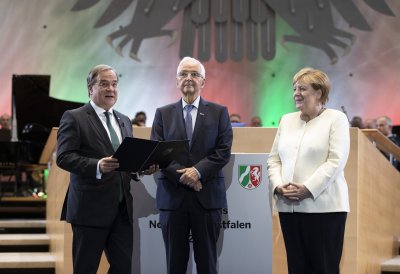 Ministerpräsident Armin Laschet verleiht den Staatspreis 2019 an Prof. Klaus Töpfer