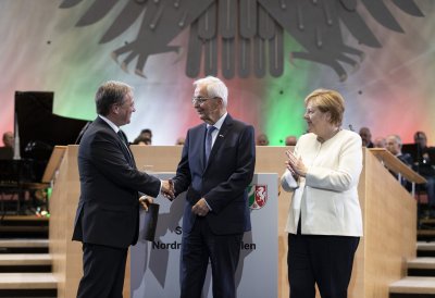 Ministerpräsident Armin Laschet verleiht den Staatspreis 2019 an Prof. Klaus Töpfer