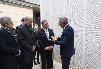 Ministerpräsident Laschet gedenkt der Opfer des Holocaust bei zentraler Feier in Paris