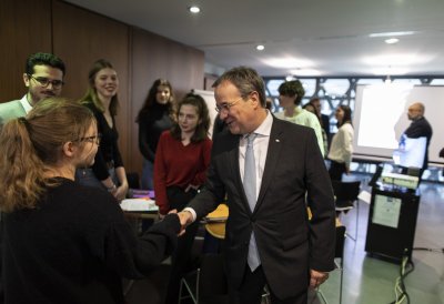 Ministerpräsident Laschet gedenkt der Opfer des Holocaust bei zentraler Feier in Paris