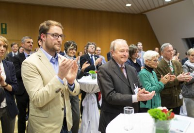 Sieger des Foto-Wettbewerbs zum Beneluxjahr ausgezeichnet: „Europa heute – Kinder statt Krieg“ gewinnt