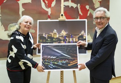 Sieger des Foto-Wettbewerbs zum Beneluxjahr ausgezeichnet: „Europa heute – Kinder statt Krieg“ gewinnt