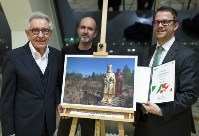 Sieger des Foto-Wettbewerbs zum Beneluxjahr ausgezeichnet: „Europa heute – Kinder statt Krieg“ gewinnt