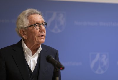 Sieger des Foto-Wettbewerbs zum Beneluxjahr ausgezeichnet: „Europa heute – Kinder statt Krieg“ gewinnt