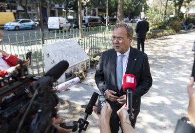 Der Kulturbevollmächtigte Armin Laschet trifft Emmanuel Macron