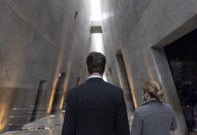 Ministerpräsident Hendrik Wüst besucht die Gedenkstätte Yad Vashem in Jerusalem