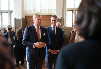 Gemeinsamer Besuch von König Willem-Alexander und Ministerpräsident Hendrik Wüst im Haus der Niederlande in Münster