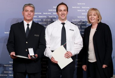 Ministerpräsidentin Kraft verleiht die Rettungsmedaille an 30 Bürgerinnen und Bürger