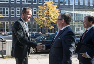 Ministerpräsident Armin Laschet empfängt die Regierungschefs der Wallonie und der Deutschsprachigen Gemeinschaft Belgiens