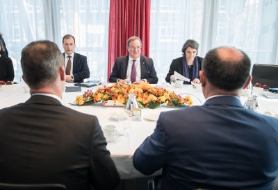 Ministerpräsident Armin Laschet empfängt die Regierungschefs der Wallonie und der Deutschsprachigen Gemeinschaft Belgiens