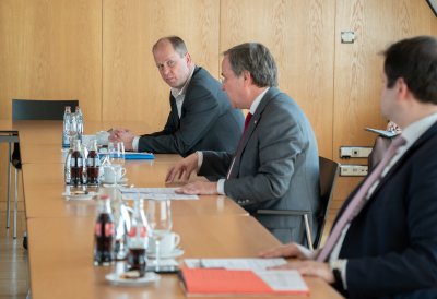 Landesregierung berät mit Religionsgemeinschaften über Vorschläge und Konzepte für Gottesdienste in Corona-Zeiten