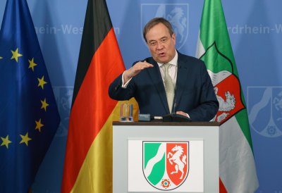 Ministerpräsident Armin Laschet stellt Nordrhein-Westfalen-Plan vor