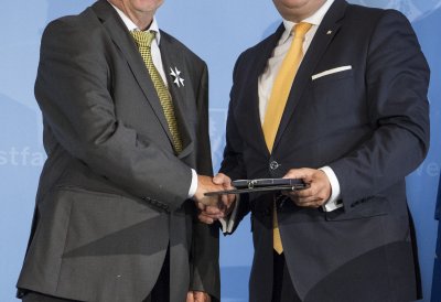 Verdienstorden des Landes Nordrhein-Westfalen an Wolfgang Ullrich