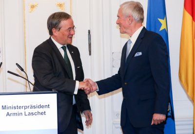 Ministerpräsident Laschet zeichnet Dr. Jürgen Linden und Carl Meulenbergh mit dem Landesverdienstorden aus