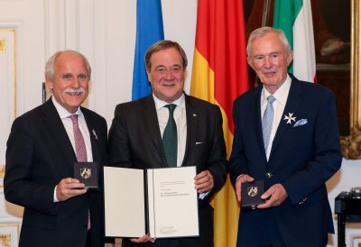 Ministerpräsident Laschet zeichnet Dr. Jürgen Linden und Carl Meulenbergh mit dem Landesverdienstorden aus