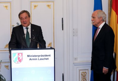 Ministerpräsident Laschet zeichnet Dr. Jürgen Linden und Carl Meulenbergh mit dem Landesverdienstorden aus