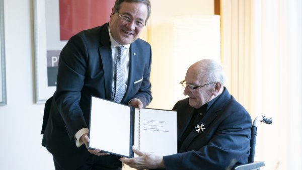 Verdienstorden des Landes Nordrhein-Westfalen an Johann Baptist Metz