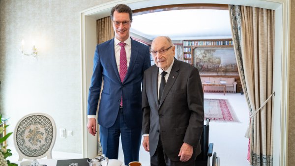 Ministerpräsident Wüst ehrt Heinz Becker aus Steinheim mit dem Landesverdienstorden