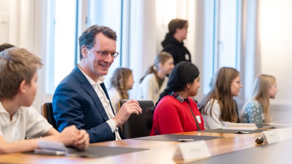 Girls’ & Boys’ Day: Jugendliche entdecken Regierungszentrale