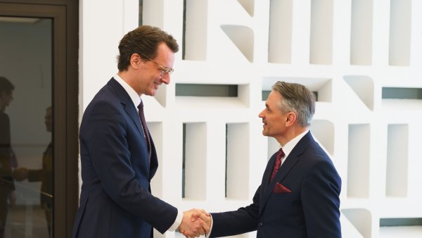 Ministerpräsident Hendrik Wüst empfängt den Botschafter der Republik Polen