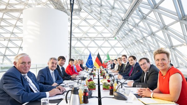 Erste Kabinettsitzung