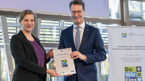 Landesregierung stellt neue Einsamkeitsstudie in Berlin vor