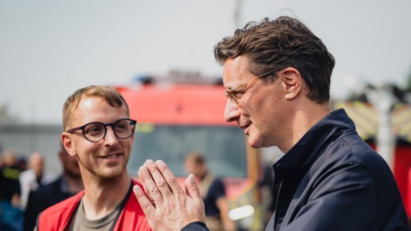 Ministerpräsident Wüst und Klimaschutzministerin Neubaur in Hürtgenwald