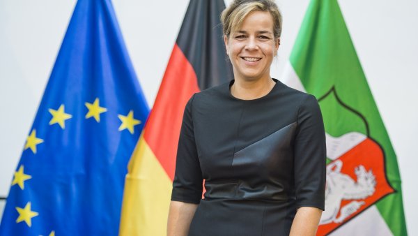 Ministerpräsident Hendrik Wüst ernennt sein neues Landeskabinett