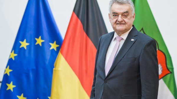 Ministerpräsident Hendrik Wüst ernennt sein neues Landeskabinett