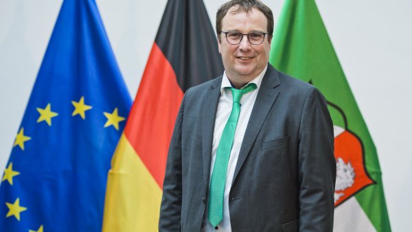 Ministerpräsident Hendrik Wüst ernennt sein neues Landeskabinett