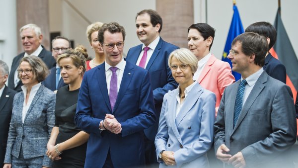 Ministerpräsident Hendrik Wüst ernennt sein neues Landeskabinett