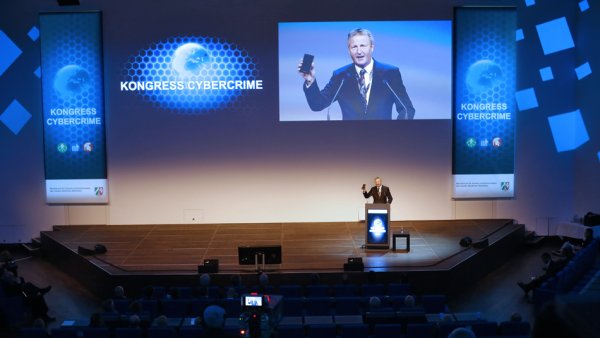 Erster „Kongress Cybercrime“ in NRW