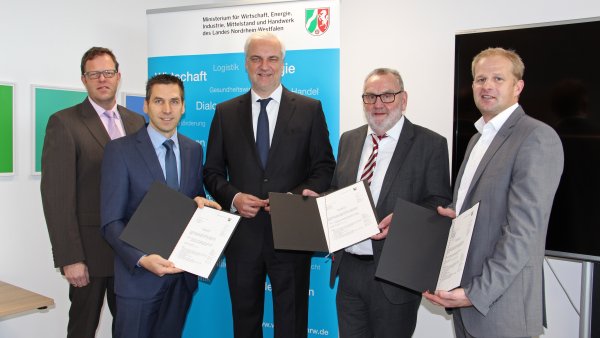 Zuwendungsbescheide zur Breitbandversorgung der Städte Büren und Lichtenau