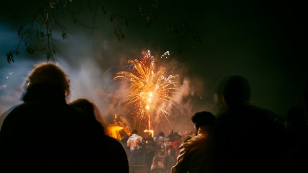 Bild Feuerwerk Menschenmenge