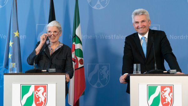 Deutschlandweit einzigartige „Forschungsfertigung Batteriezelle“ kommt nach Nordrhein-Westfalen